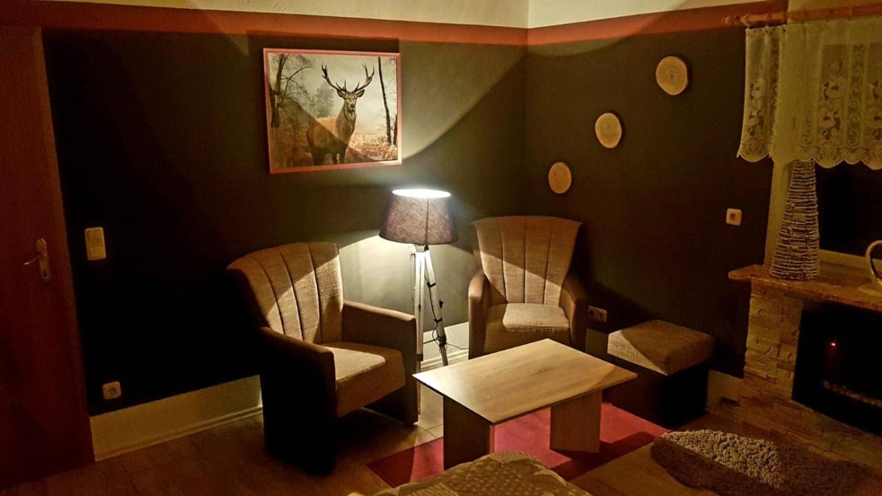 Monteur- Und Ferienwohnung Waldrauschen Fehrenbach Kültér fotó