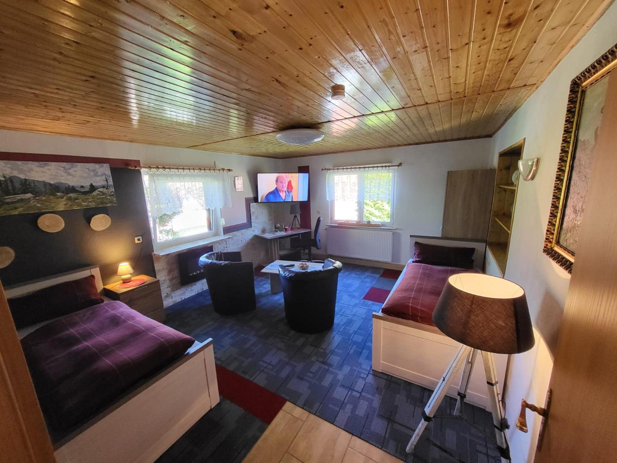 Monteur- Und Ferienwohnung Waldrauschen Fehrenbach Kültér fotó
