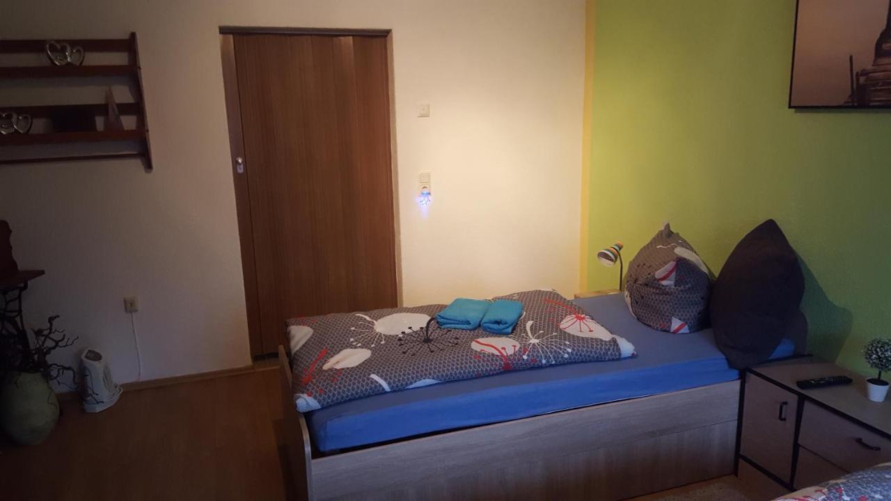 Monteur- Und Ferienwohnung Waldrauschen Fehrenbach Kültér fotó
